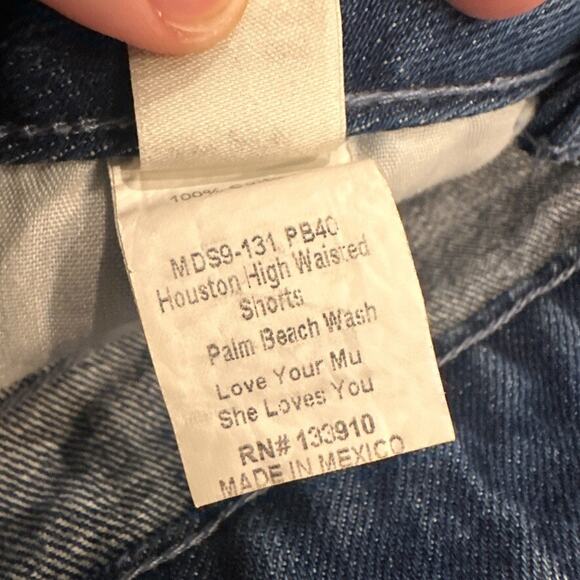 Show Me Your Mumu Houston Jean Shorts Size 27 Denim Palm Beach Distressed - Picture 5 of 8